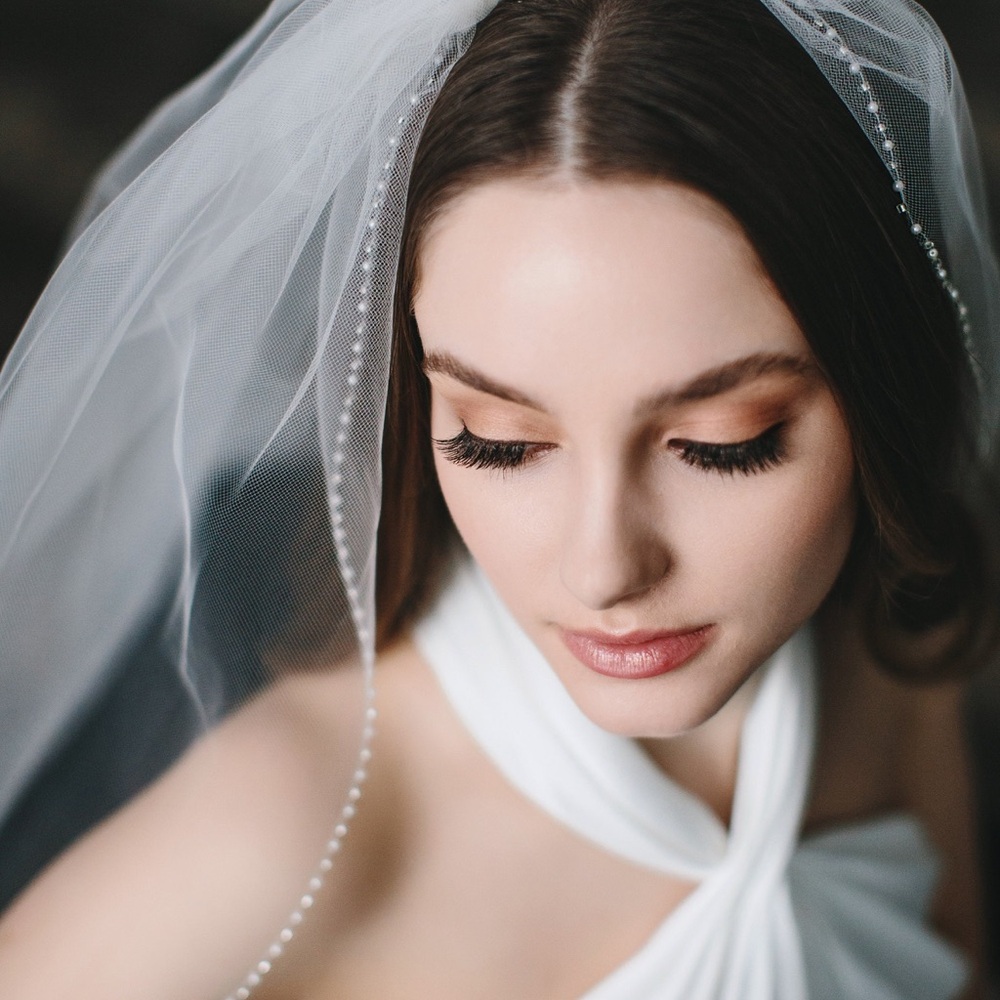 Brand New Ivory Bridal Veil with Pearl Trim - Picture 2 of 8